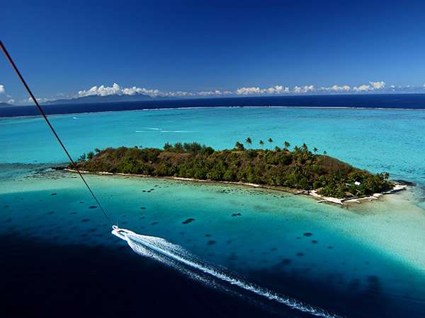 Parachute ascensionnel nautique à Bora Bora