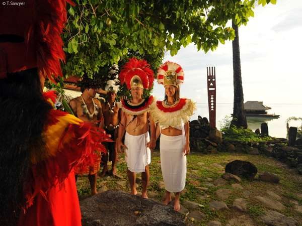 Cérémonie de mariage polynésien au Tiki Village de Moorea