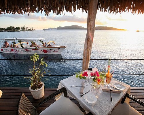 Combo Sunset Cruise & Dinner at St James Restaurant in Bora Bora