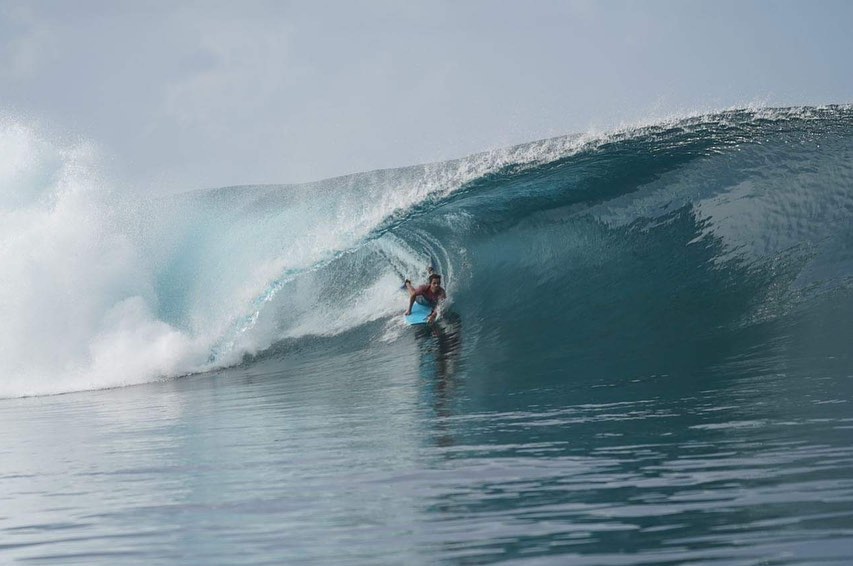 Surf lessons in Tahiti