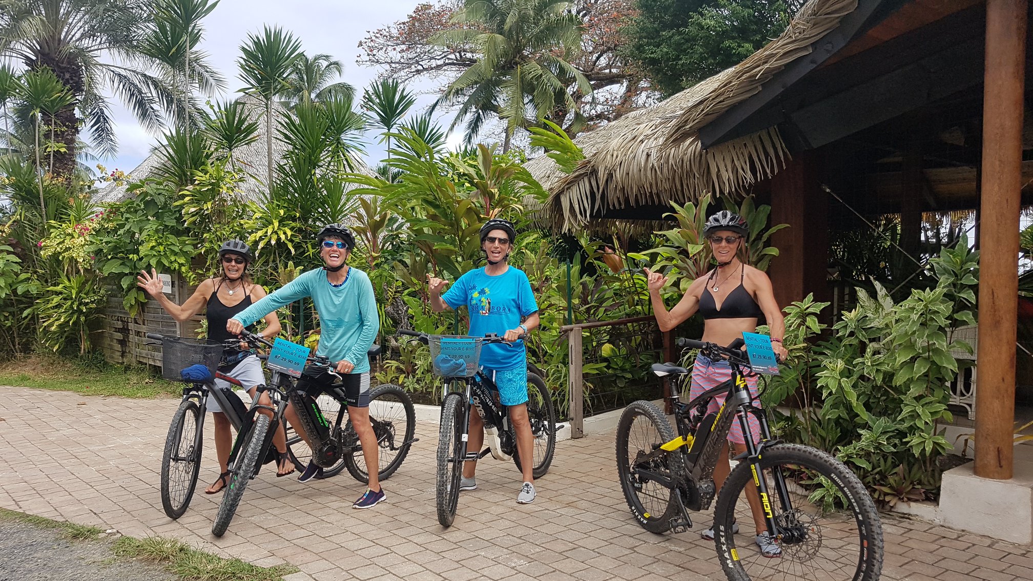 Guided electric bike tour in Huahine